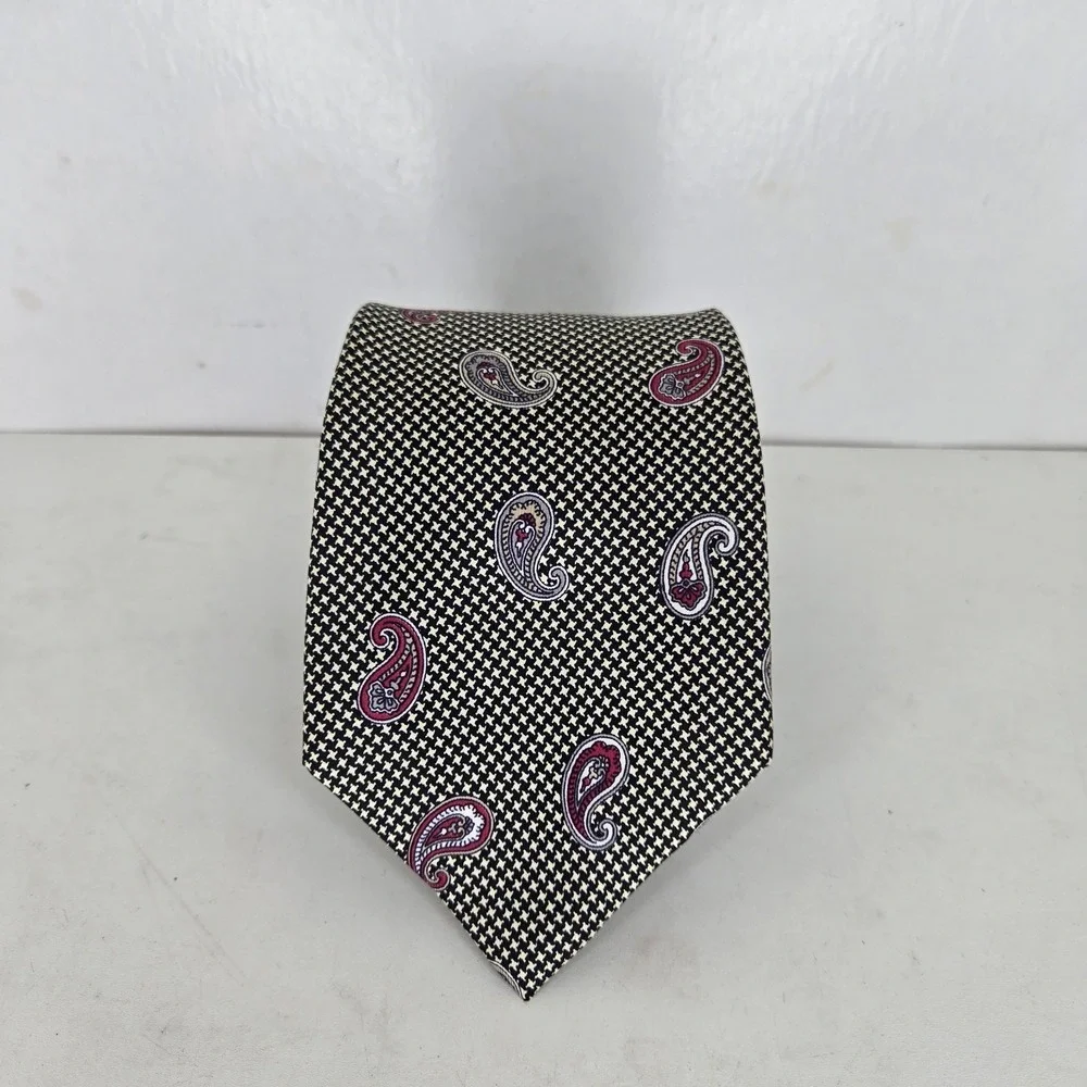 Christian Dior Beautiful All Silk Paisley Neck Tie Gray Purple Pink‎ Woven Italy